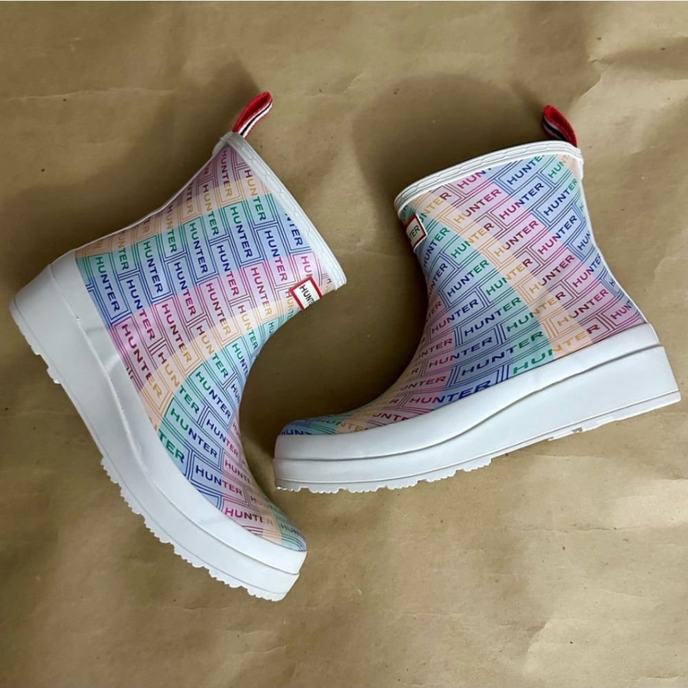 Hunter Play Short Slip-On Boots White with Rainbow Logo All-Weather Footwear